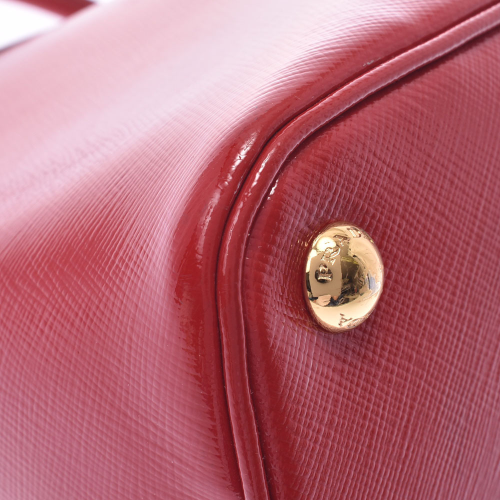 Prada Red Saffiano Handbag Enamel Red - Picture 6 of 9